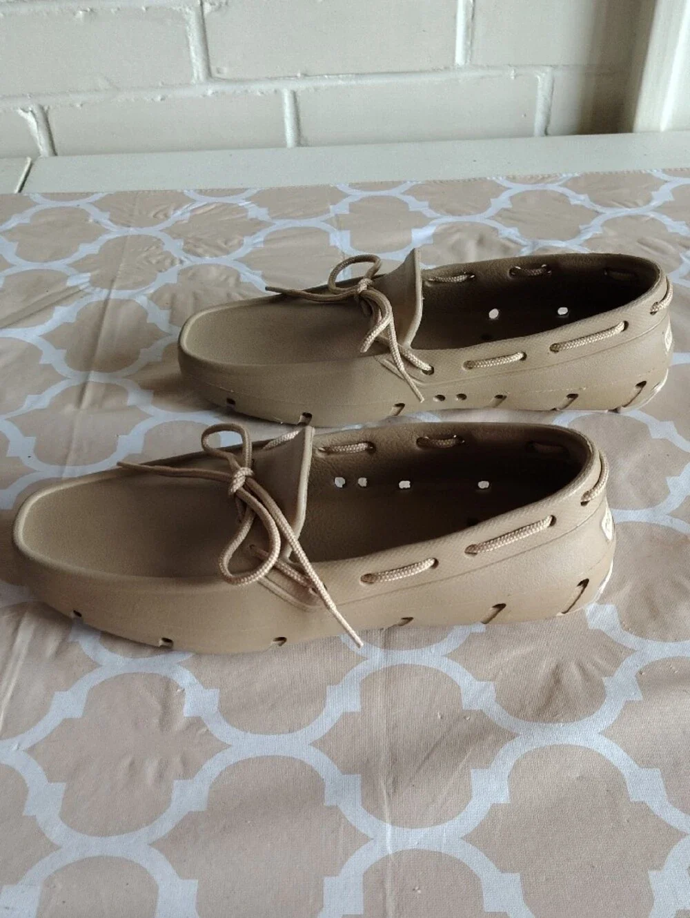 Tucket Men's Size 8 Boat Shoes Slip Resistant Non-Marking Drainage Sole Tan